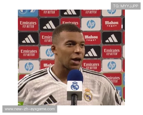 姆巴佩看到小狗的瞬间：从球场巨星到萌宠控的心动时刻