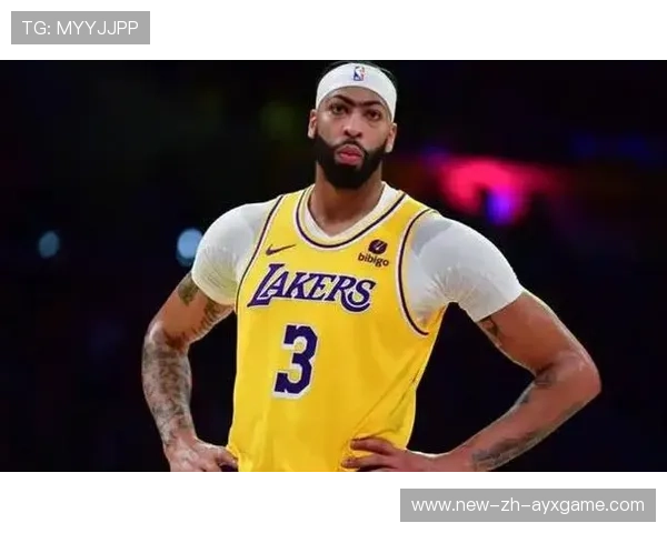 安东尼·戴维斯篮下封盖，湖人内线防守无解